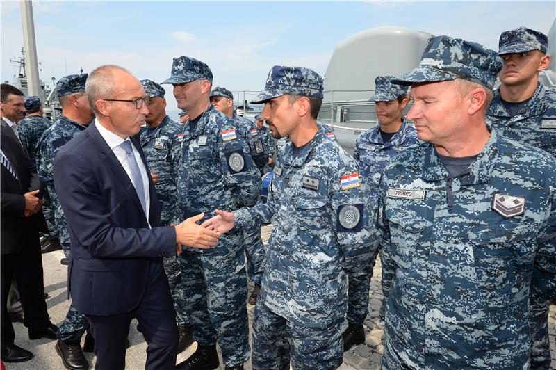 Svečani ispraćaj 2. hrvatskog kontingenta u NATO operaciju potpore miru Sea Guardian Sredozemlju