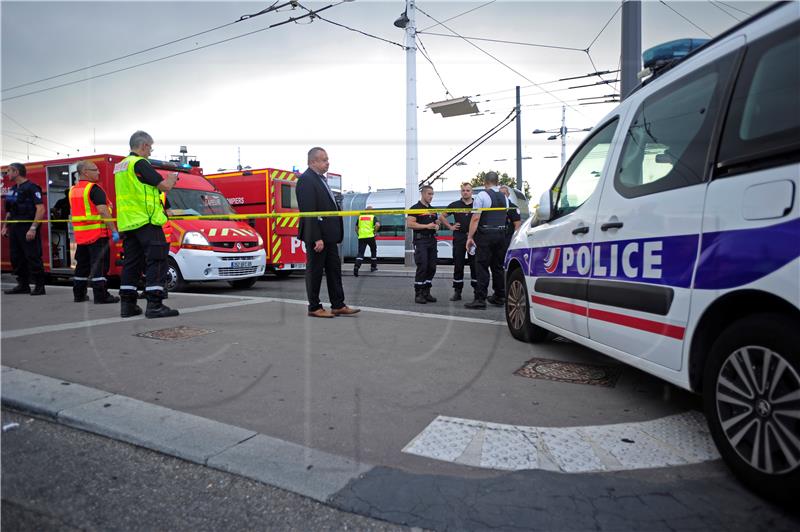 Francuska policija pokušava utvrditi motiv napada kod Lyona