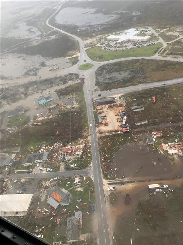 Sedam žrtava Doriana na Bahamima, uragan ide prema Floridi