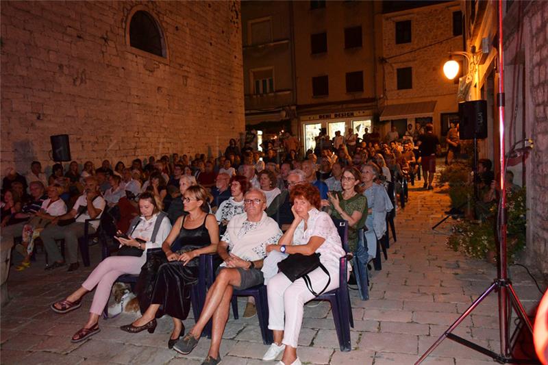 FALIŠ: Promocija knjige "Iza sedam logora - od zločina kulture do kulture zločina"