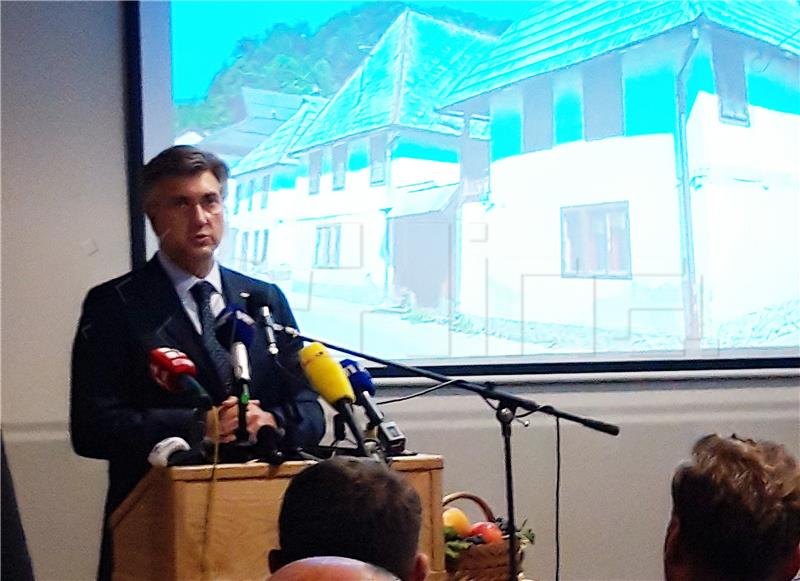 Plenković u Tolisi na potpisivanju ugovora o potpori projektima od interesa za Hrvate u BiH 