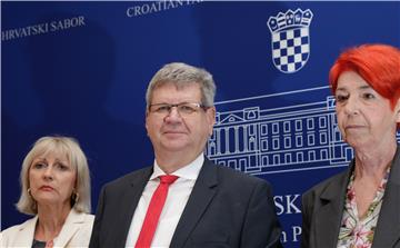 Održana konferencija za novinare Kluba zastupnika HSS-a i Demokrata