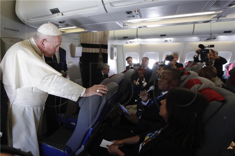 IN THE AIR POPE FRANCIS AFRIC TRIP