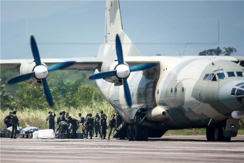 Venezuela počela vojnu vježbu na granici s Kolumbijom, koja poziva na "smirenost"