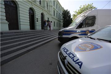 Osijek: Nasilnom policajcu određen jednomjesečni istražni zatvor