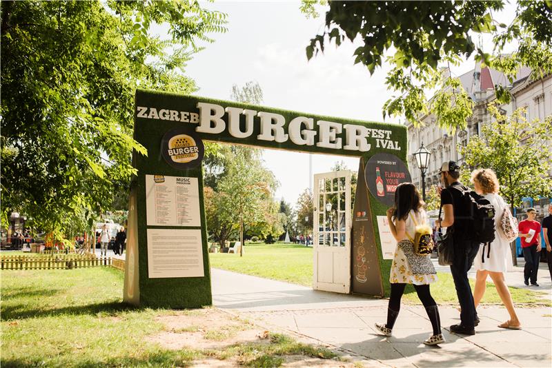 Burgermanija na Strossmayerovu trgu u Zagrebu do 22. rujna