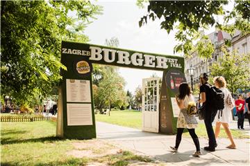 Burgermanija na Strossmayerovu trgu u Zagrebu do 22. rujna