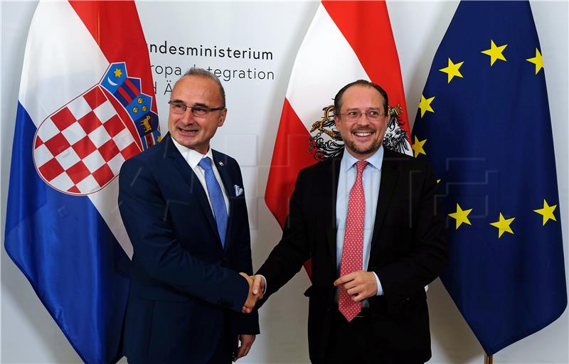 Austria grateful to Croatia for protecting EU border