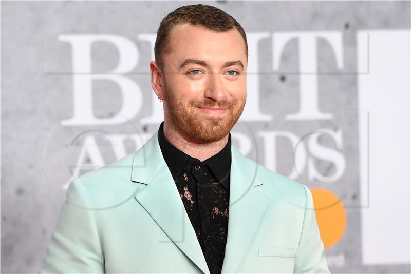 Pjevač Sam Smith postaje "oni"