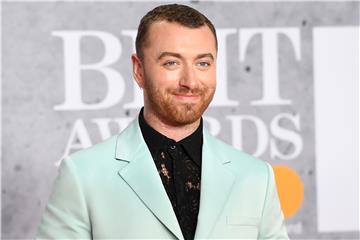 Pjevač Sam Smith postaje "oni"