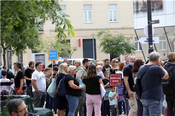 Inicijativa "Škola za sve!" organizirala prosvjed građana