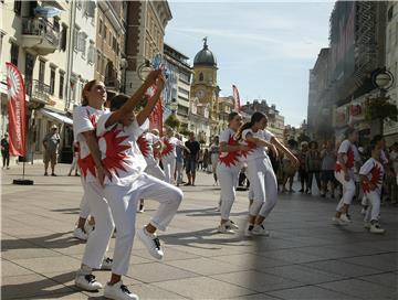 Na Korzu u okviru promocije EPK Flash mob ples