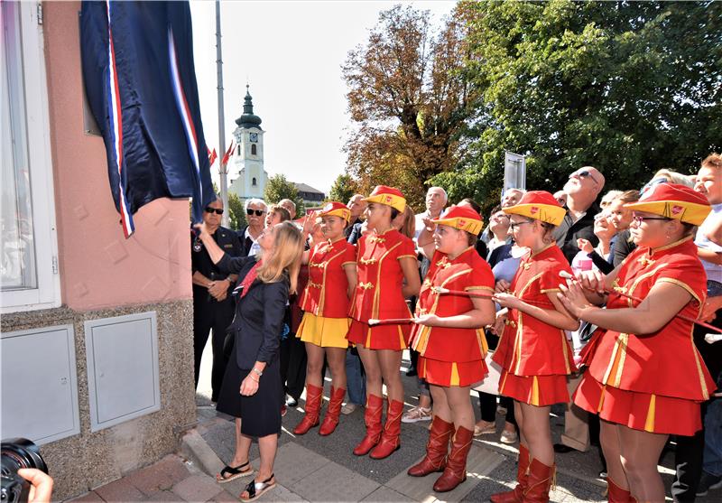 Središnji trg u Ogulinu proglašen Trgom Petra Stipetića