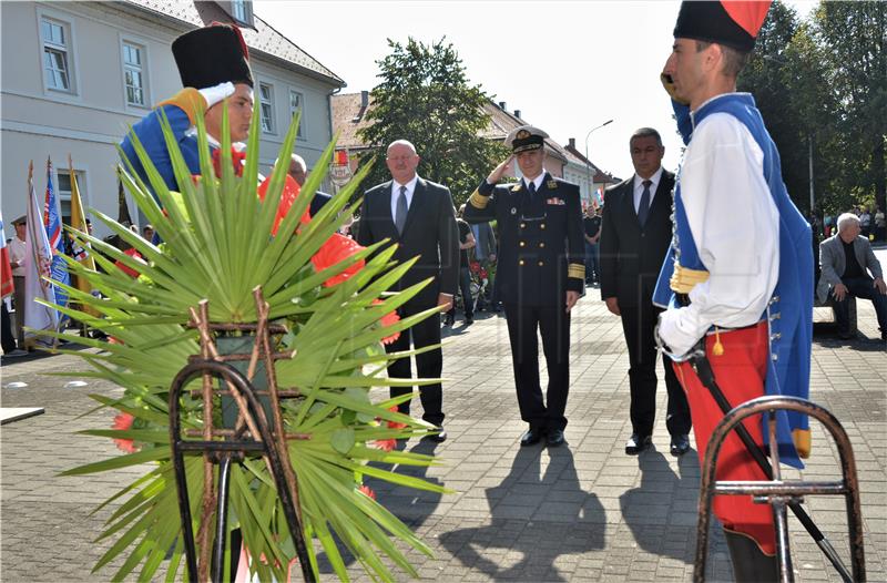 Središnji trg u Ogulinu proglašen Trgom Petra Stipetića