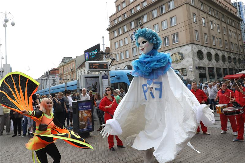 Pifkova povorka najavila početak 52. Međunarodnog festivala kazališta lutaka