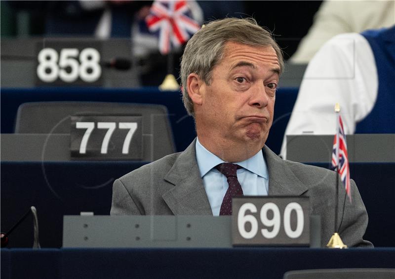 Farage: brexit će biti odgođen