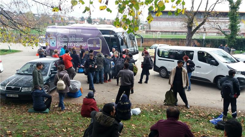 Illegal migrant killed, another wounded in clash in camp near Bihac