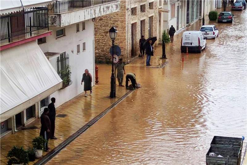 Pljuskovi i tuča u Grčkoj nakon sušnog ljeta