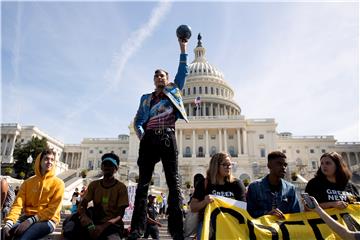 USA GLOBAL CLIMATE STRIKE