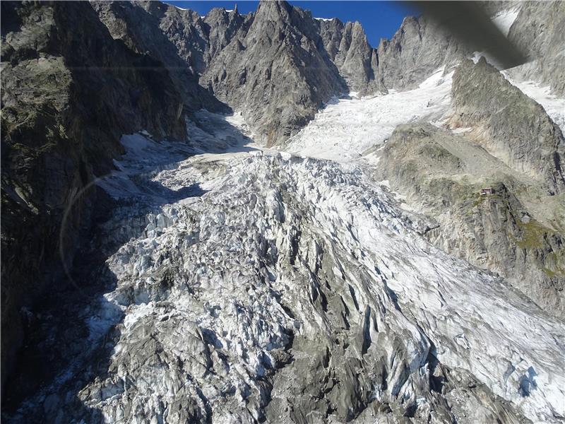 ITALY MONT BLANC GLACIER DANGER COLLAPSE