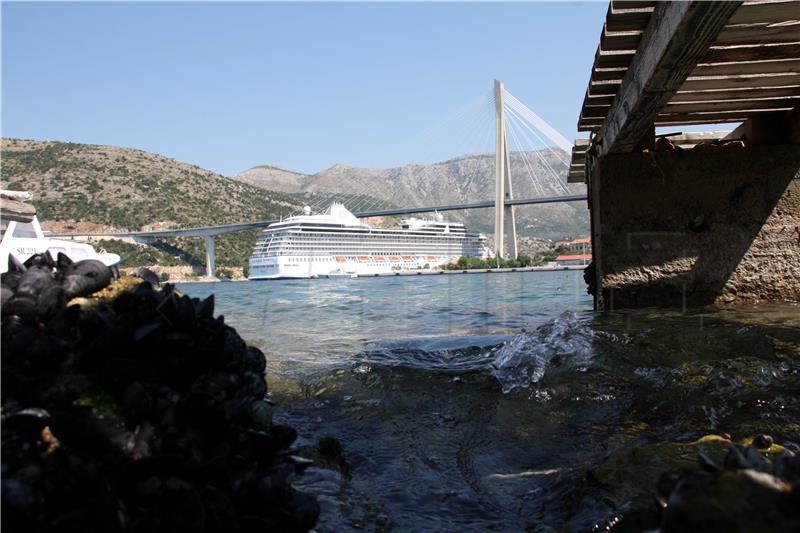 Dubrovnik to introduce cruising tax as of 2021