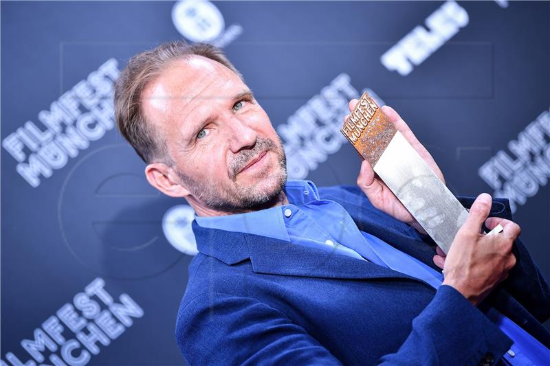 Ralph Fiennes režirao filmsku priču o slavnom baletanu Rudolfu Nurejevu