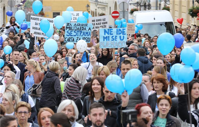 Prosvjed medicinskih sestara ispred Hrvatskog sabora