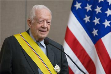 Bivši američki predsjednik Jimmy Carter pao i završio na šivanju