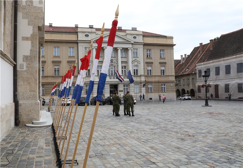 Markov trg, pripreme za sutrašnje obilježavanje Dana nezavisnoti