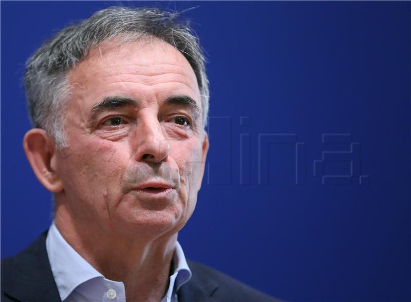 Pupovac: Treba postići kompromis sa sindikatima i HNS-om 