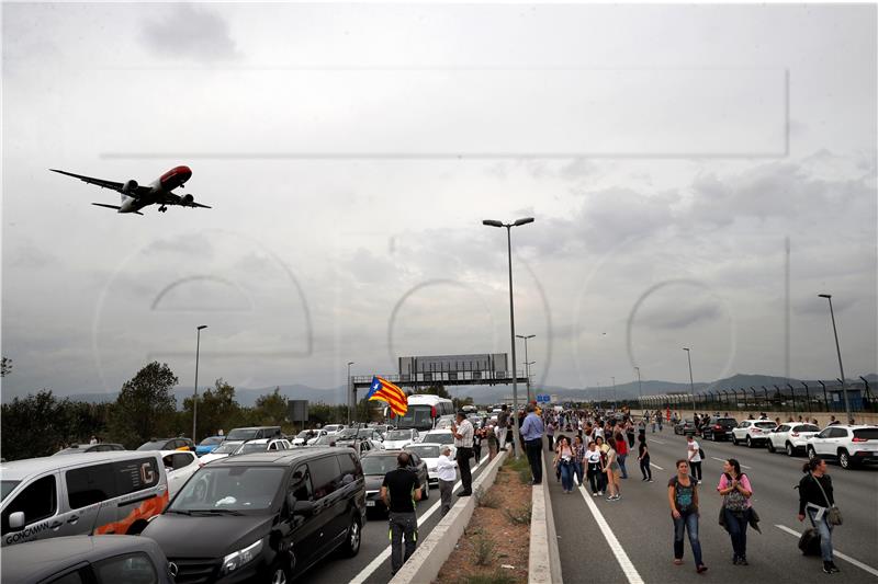 Španjolska: Aerodrom u Barceloni vraća se u normalu, očekuju se novi prosvjedi