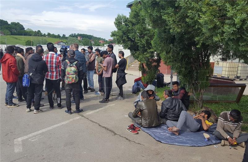 Bihac mayor warns migrant situation out of control