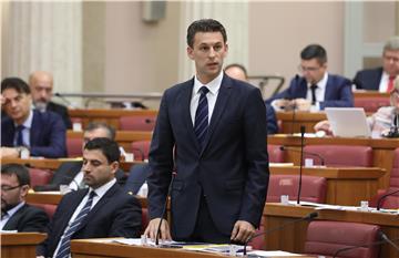 Premijer Plenković u Saboru podnosi godišnje izvješče o radu vlade