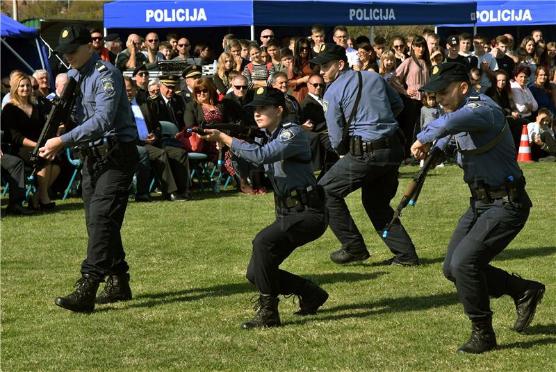 Svečani program 1. Memorijala "Šimo Đamić" u Tomici pokraj Slavonskog Broda