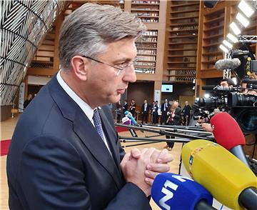 Plenković: Podizanje plaća kontinuitet politike Vlade