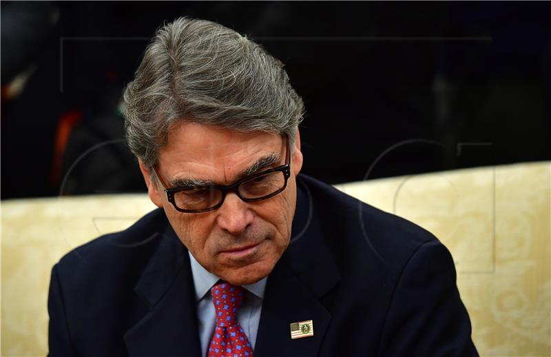 (FILE) USA GOVERNMENT PERRY RESIGNATION