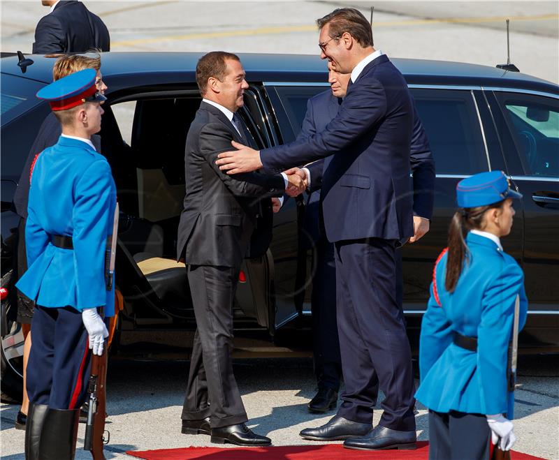 Medvedev visits Serbia on occasion of 75th anniversary of Belgrade's liberation