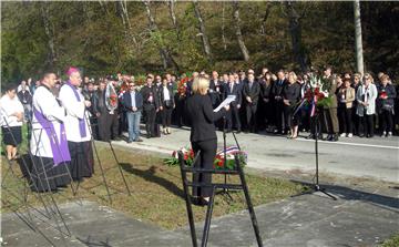 Na mjestu masovne grobnice odana počast žrtvama u Baćinu