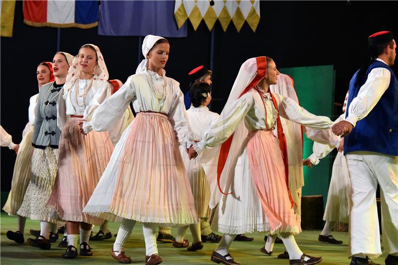 Matičina Zimska škola hrvatskog folklora - prijave do 1. prosinca