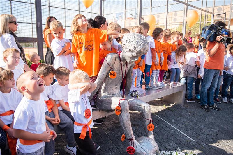 Šibenčani su i ove godine na Baldekinu obilježili 55. rođendan velikana hrvatske i svjetske košarke