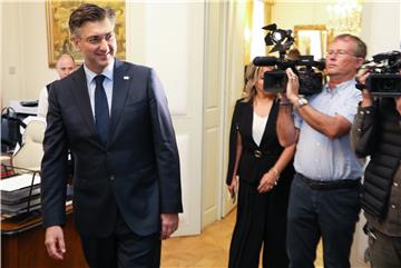 Premijer Plenković primio povjerenika Europske komisije za migracije Dimitrisa Avramopoulosa