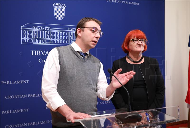 Konferencija za medije zastupnika Bojana Glavaševića