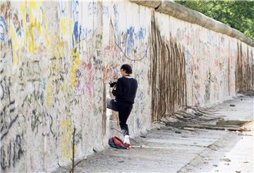 (FILE) GERMANY PHOTO SET HISTORY FALL OF THE WALL ANNIVERSARY