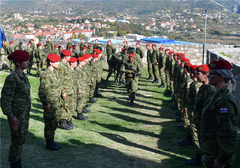 Krstičević: Novo poglavlje HV-a pod geslom "Budućnost pripada hrabrima"