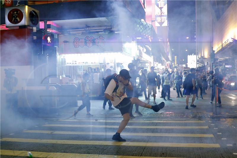 Hong Kong ulazi u recesiju - dužnosnici