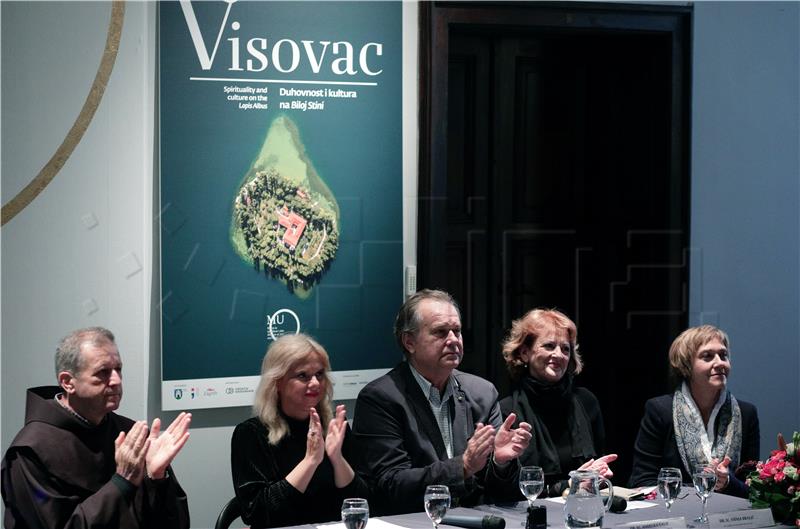 Prestavljena izložba "Visovac: Duhovnost i kultura na Biloj Stini"