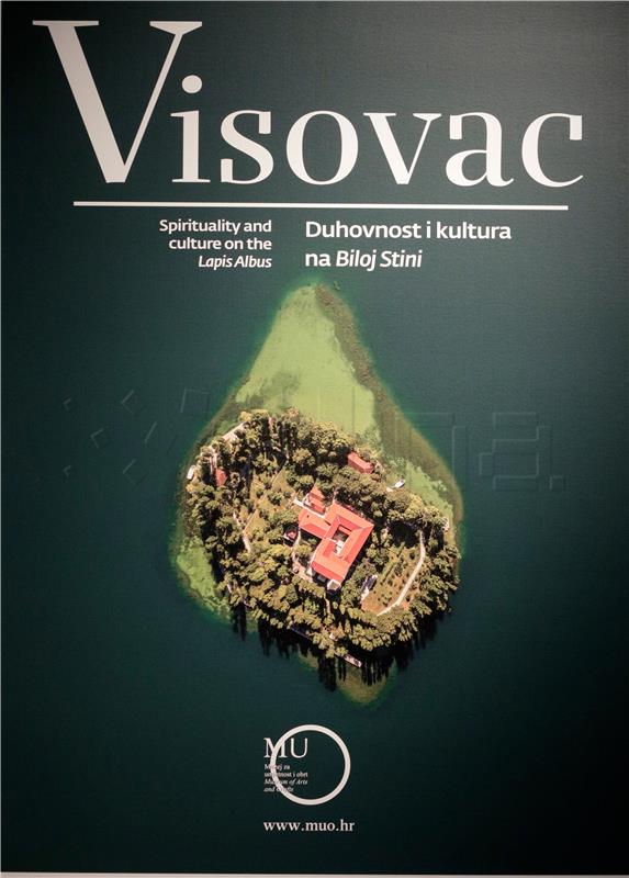 Prestavljena izložba "Visovac: Duhovnost i kultura na Biloj Stini"