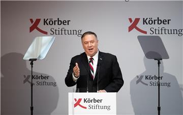  Pompeo u Berlinu oštro napao Kinu i Rusiju