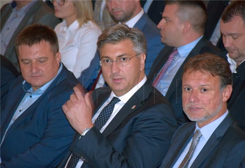 Plenković: HDZ ima odgovore za sve izazove hrvatskog društva