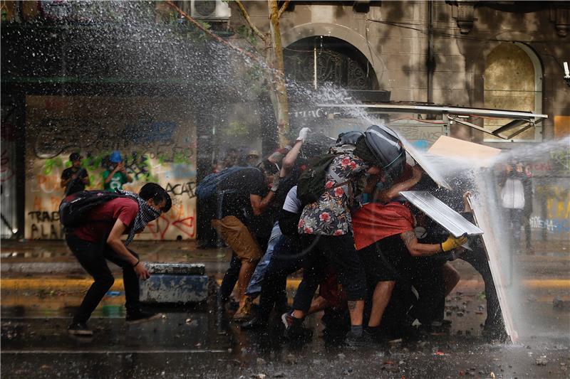 Anti-government protests continue in Chile